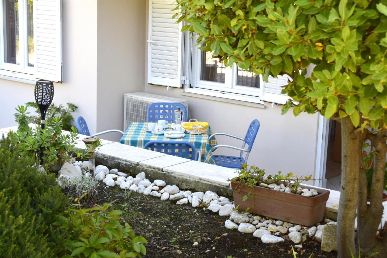 MiraMar Garden Apartment Banjol Dış mekan fotoğraf